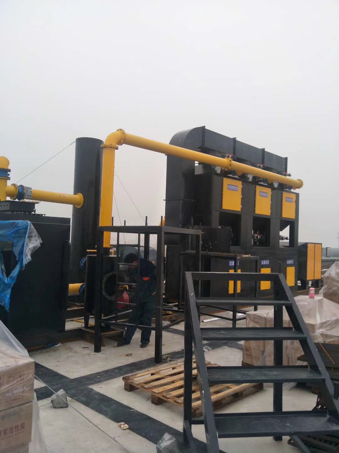 購買噴漆房廢氣處理設(shè)備需要注意哪些事項(xiàng)？